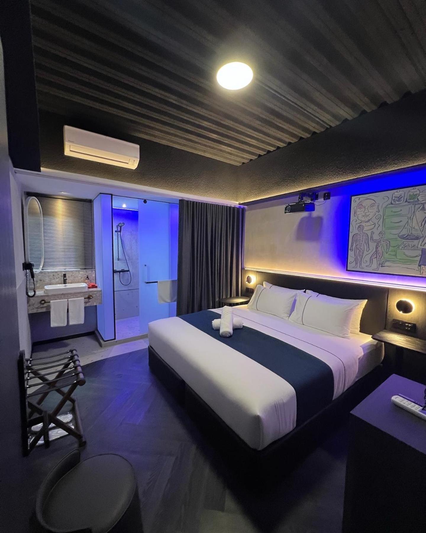 B Hotel Куала Лумпур Екстериор снимка