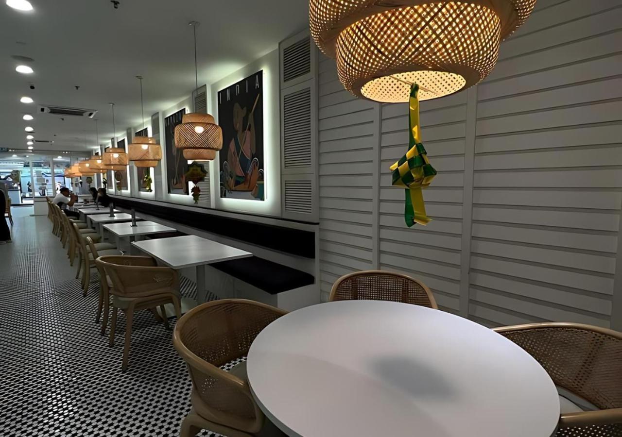 B Hotel Куала Лумпур Екстериор снимка