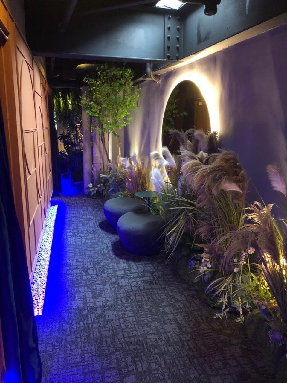 B Hotel Куала Лумпур Екстериор снимка