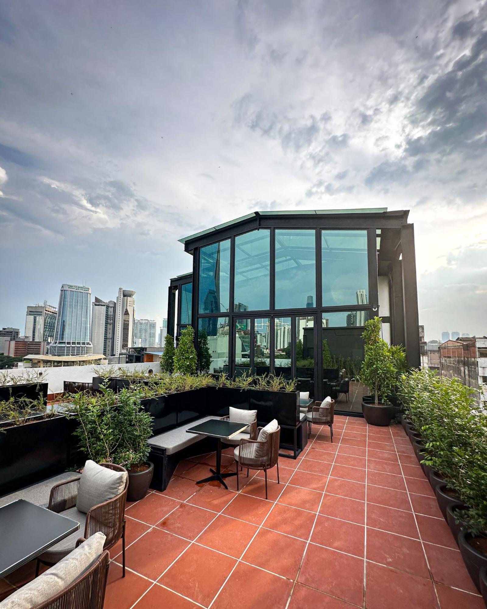 B Hotel Куала Лумпур Екстериор снимка