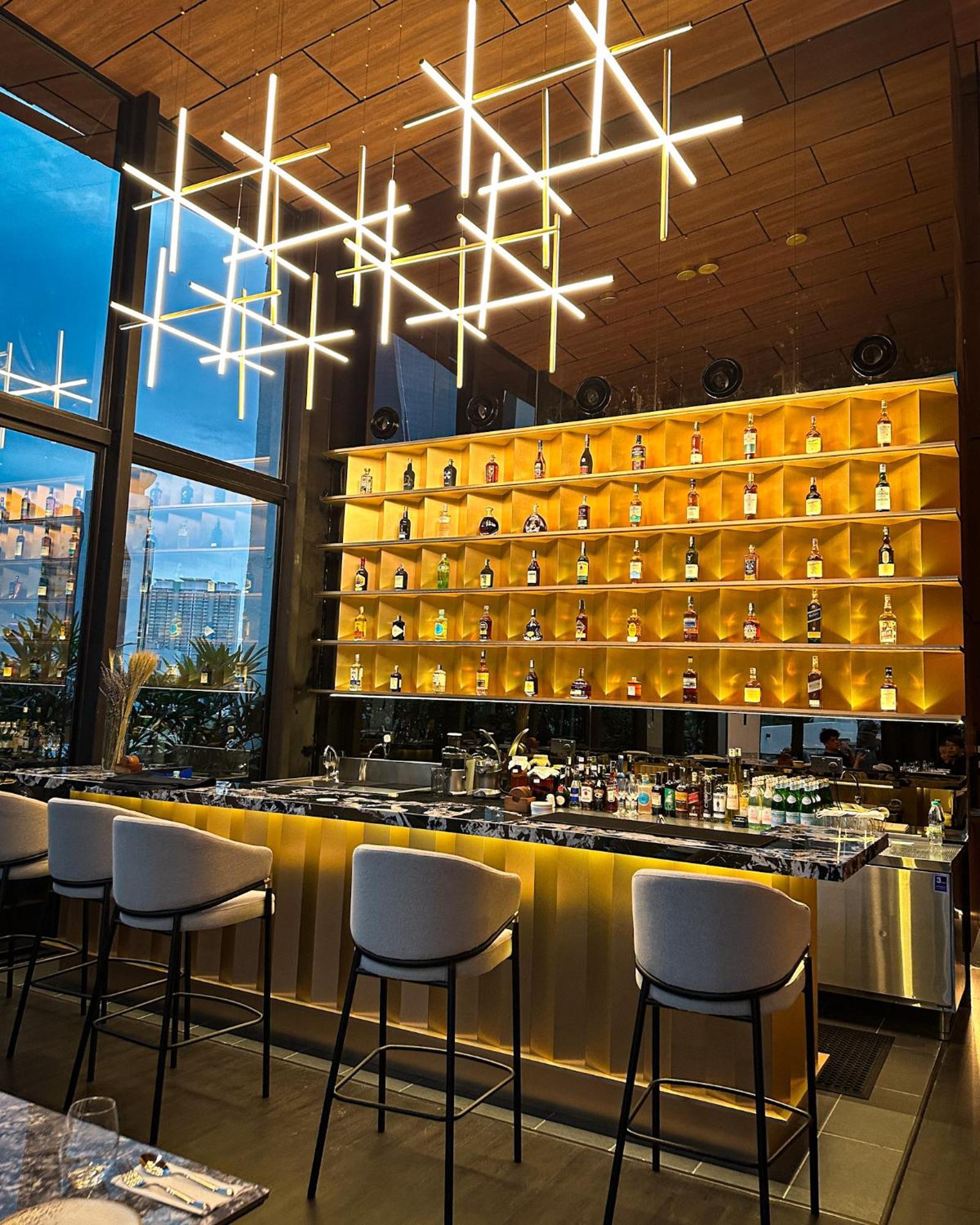 B Hotel Куала Лумпур Екстериор снимка