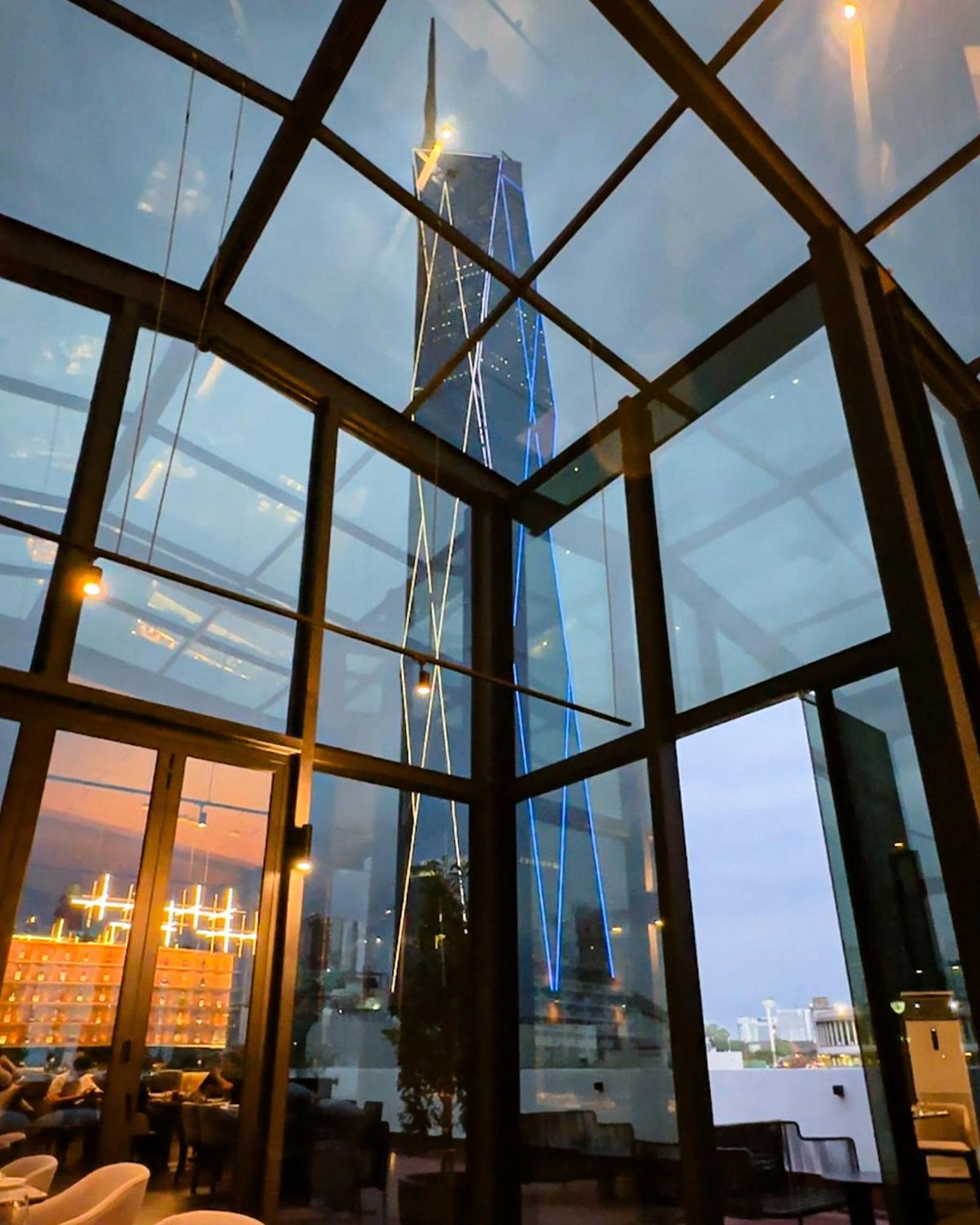 B Hotel Куала Лумпур Екстериор снимка